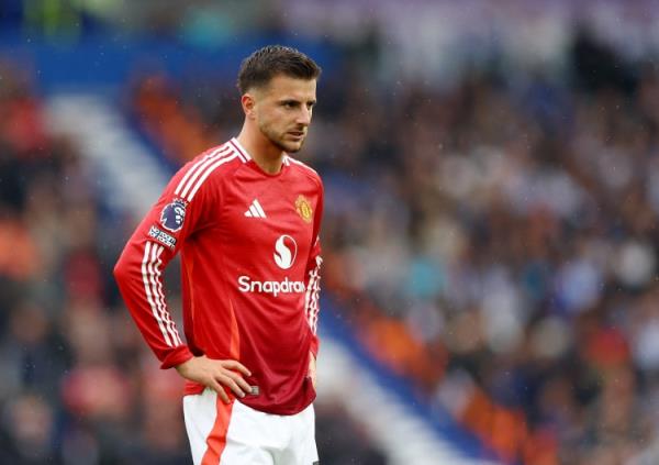 曼聯(lián)最水7號(hào)??芒特6420萬加盟1年半1球1助，首發(fā)踢13分鐘又傷了